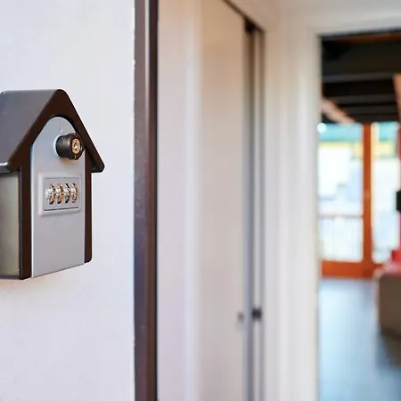 Apartamento Airport 8 Minloft-free Parking *