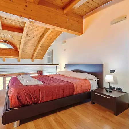 Apartamento Airport 8 Minloft-free Parking