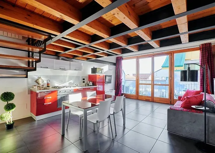 Airport 8 Minloft-free Parking *