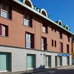 Airport 8 Minloft-free Parking Apartment *