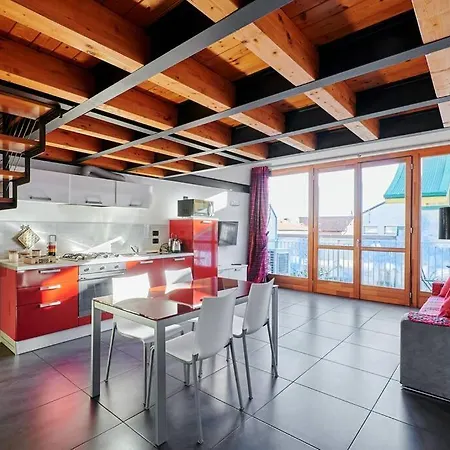 Airport 8 Minloft-free Parking *