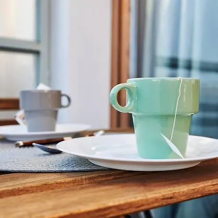 Airport 8 Minloft-free Parking *