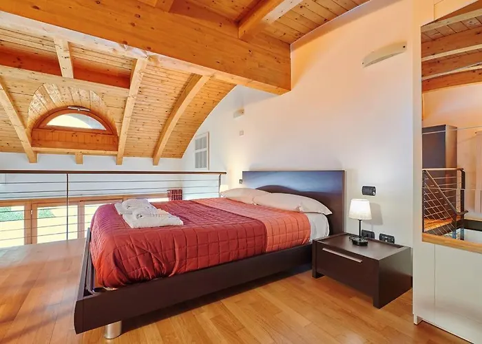 דירה Airport 8 Minloft-free Parking